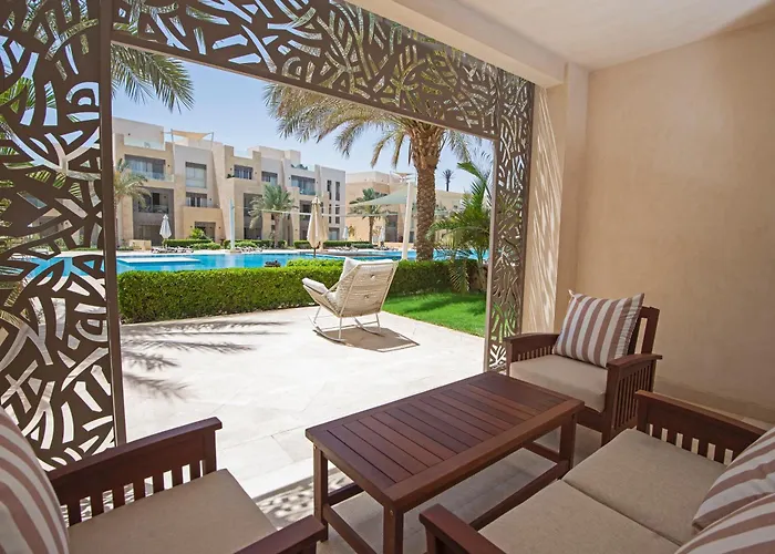 Ollystays - Walk To & Pool, Free Access, Mangroovy 1br ! Хургада