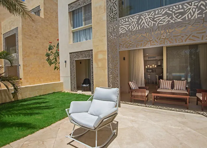 Ollystays - Walk To & Pool, Free Access, Mangroovy 1br ! Апартаменты