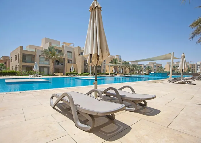 Ollystays - Walk To & Pool, Free Access, Mangroovy 1br ! * Хургада