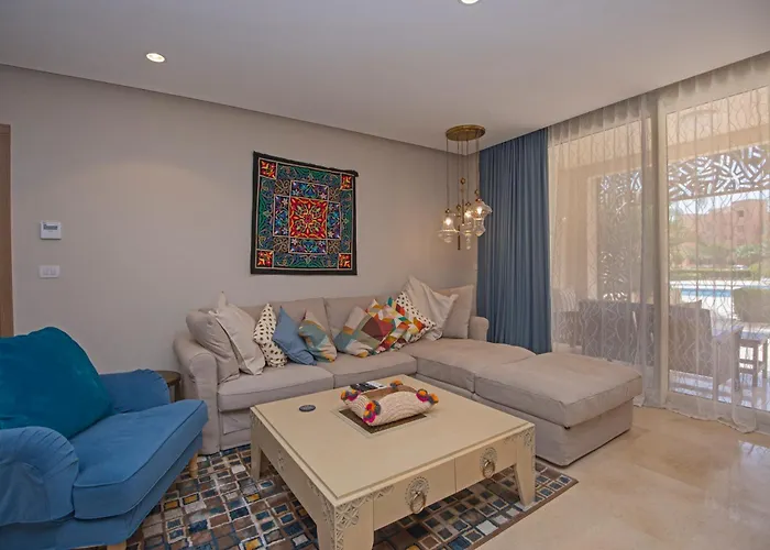 Ollystays - Walk To & Pool, Free Access, Mangroovy 1br ! Апартаменты